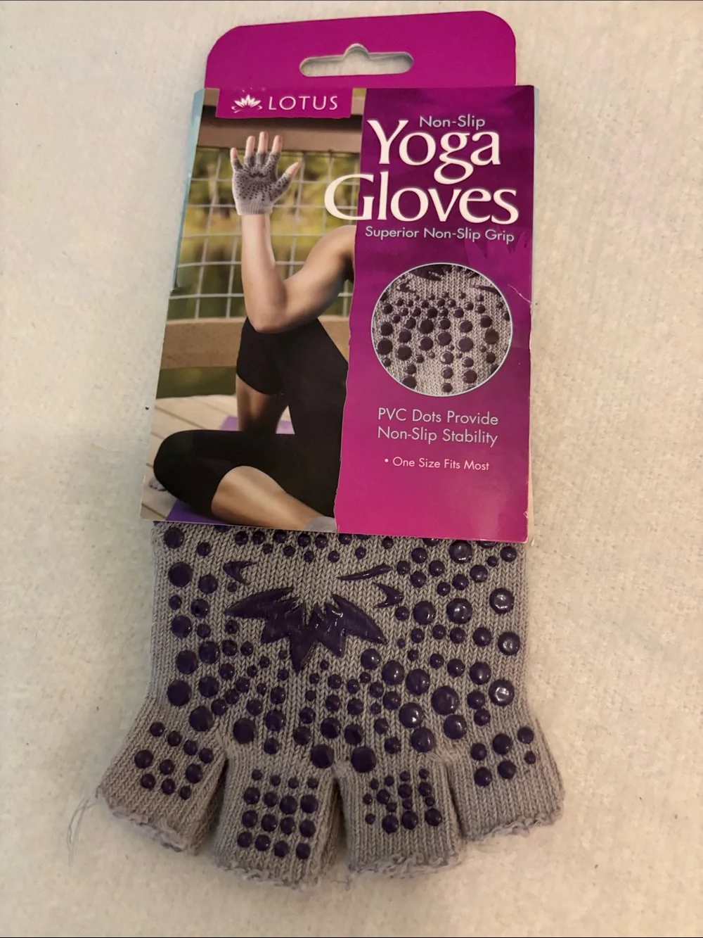 NWT LOTUS Non-Slip Yoga Gloves Gray OS Fits Most